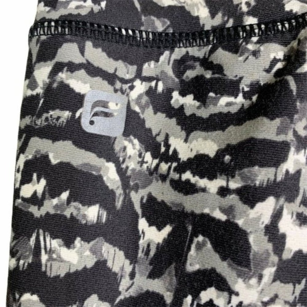 Fabletics Marble Cropped Bellow Knee Leggings - image 6